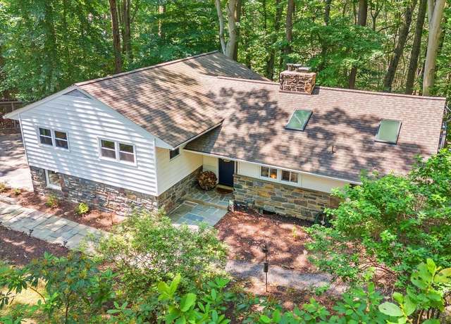 Property at 261 Paxon Hollow Rd, Media, PA 19063, 4 beds, 2.5 baths