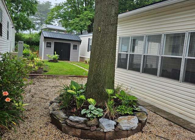 Property at 85 Oliver Dr, Palmyra, PA 17078, 2 beds, 2 baths