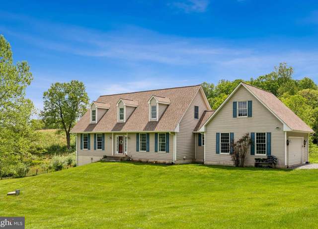Property at 5415 Carper Farm Ln, Hume, VA 22639, 3 beds, 2.5 baths