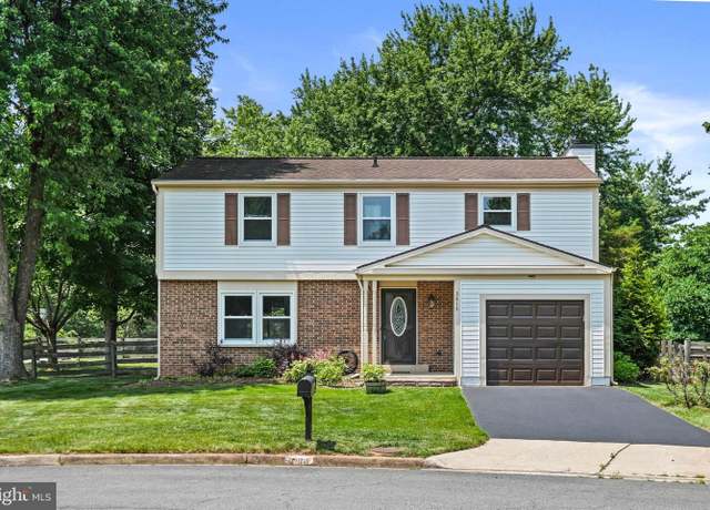 Property at 3414 Tyburn Tree Ct, Herndon, VA 20171, 4 beds, 2.5 baths