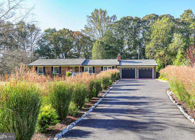 Property at 360 Chapel Green Rd, Fredericksburg, VA 22405, 3 beds, 2 baths