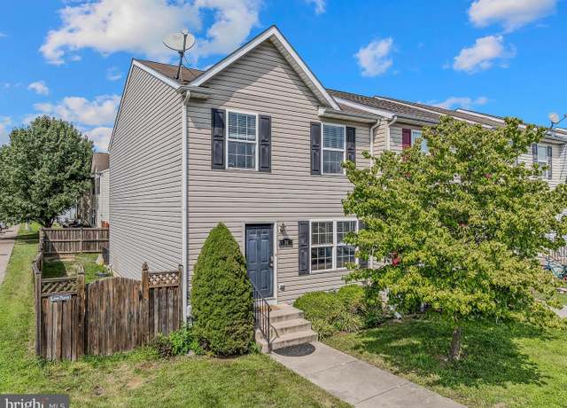 Property at 36 Sanford Dr, Bunker Hill, WV 25413, 3 beds, 3.5 baths