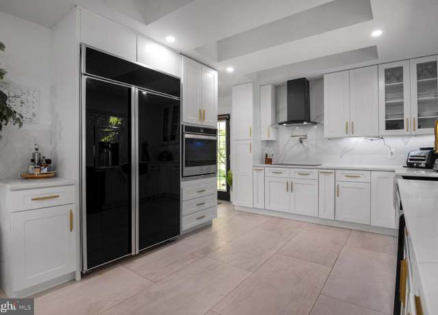 Property at 17908 Muncaster Rd, Rockville, MD 20855, 2 beds, 2.5 baths