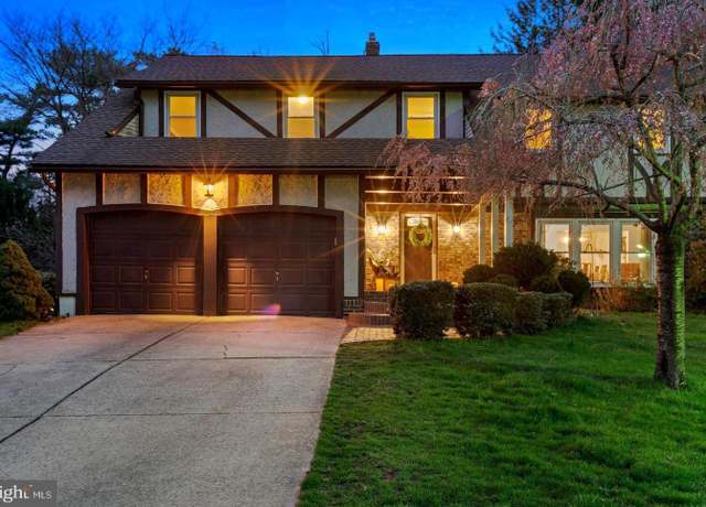 Property at 1368 Bunker Hill Dr, Cherry Hill, NJ 08003, 4 beds, 2.5 baths