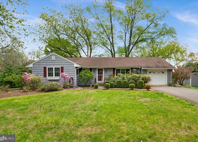 Property at 13 Morningside Dr, Pennington, NJ 08534, 3 beds, 1.5 baths