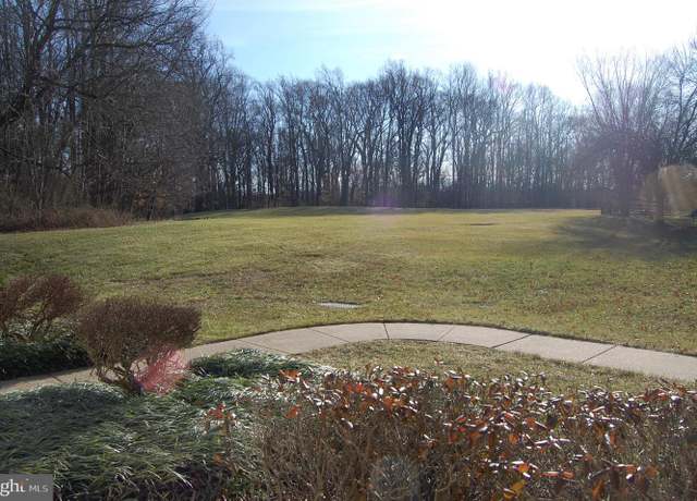 Property at 1009 Diamond Dr, Newtown, PA 18940, 2 beds, 2 baths