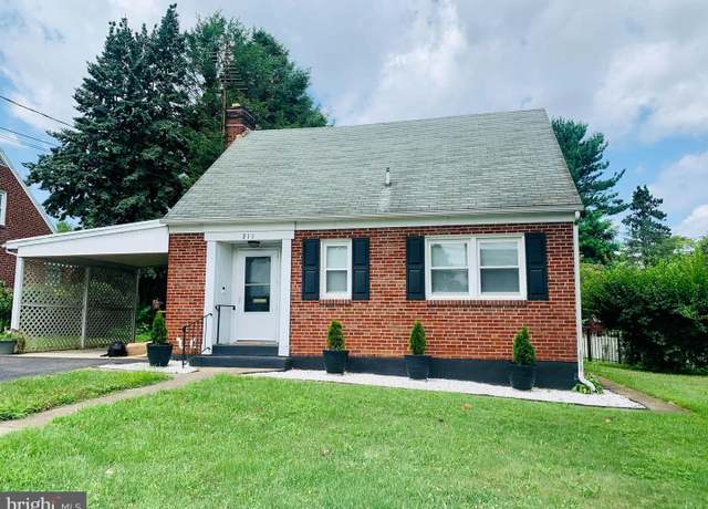 Property at 211 16th St, New Cumberland, PA 17070, 3 beds, 2 baths