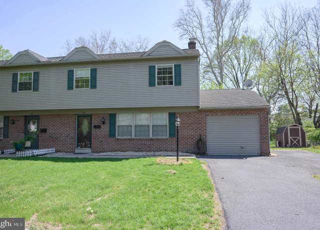 Property at 948 Homeland Dr, Lancaster, PA 17601, 3 beds, 2.5 baths