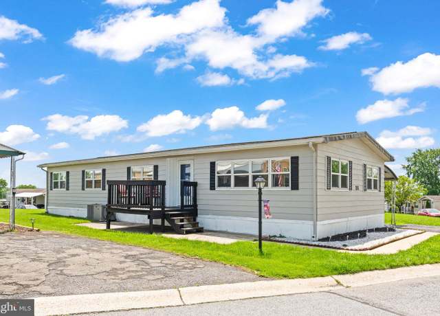 Property at 25 Ridgewood Mnr, Manheim, PA 17545, 3 beds, 2 baths