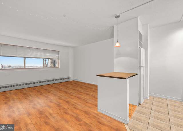 Property at 2101-17 Chestnut St #1613, Philadelphia, PA 19103, 1 bed, 1 bath