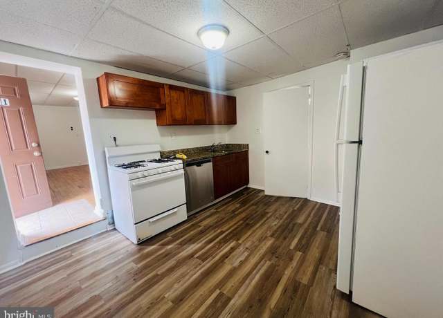Property at 1200 S 10th St, Philadelphia, PA 19147, 5 beds