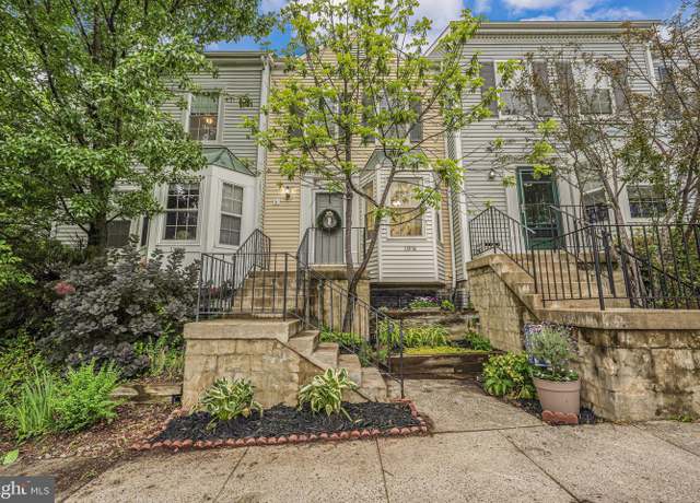 Property at 13916 Preacher Chapman Pl, Centreville, VA 20121, 2 beds, 3 baths