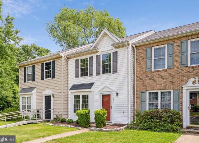 Property at 10613 Limburg Ct, Fredericksburg, VA 22408, 2 beds, 2.5 baths