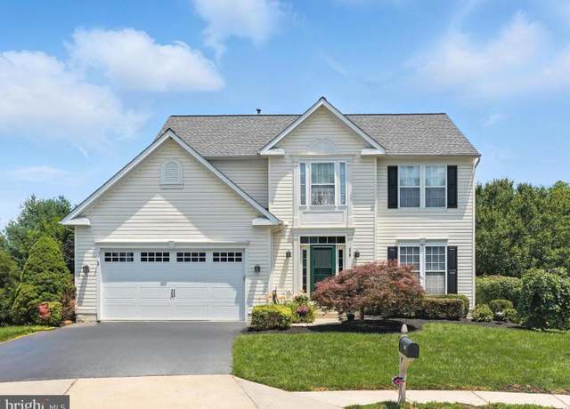Property at 216 Riverview Ct, Eldersburg, MD 21784, 4 beds, 3 baths