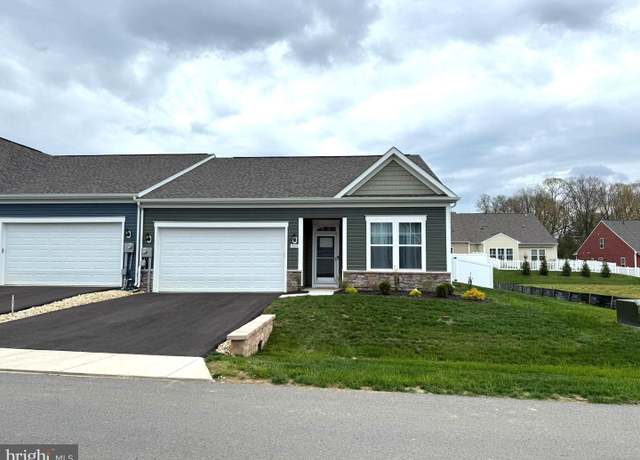 Property at 19651 Lavender Ln, Hagerstown, MD 21742, 2 beds, 2 baths