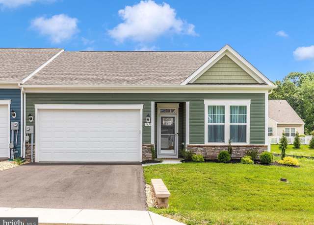 Property at 19651 Lavender Ln, Hagerstown, MD 21742, 2 beds, 2 baths