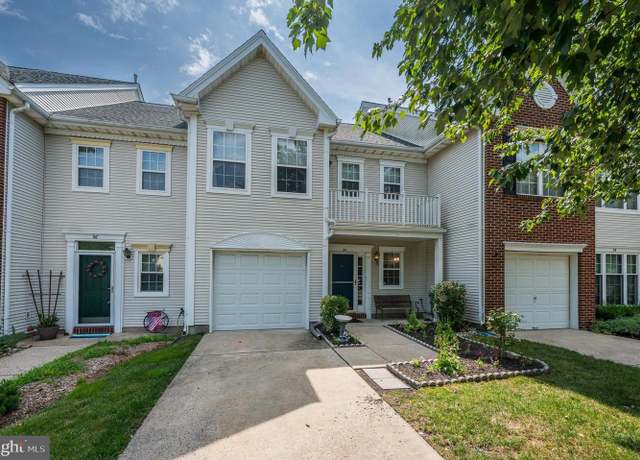 Property at 35 William Penn Cir, Medford, NJ 08055, 2 beds, 2.5 baths