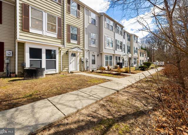 Property at 2404 Greenwood Dr, Lindenwold, NJ 08021, 3 beds, 3.5 baths