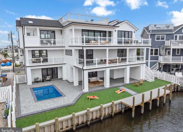 Property at 1166 Jennifer Ln, Manahawkin, NJ 08050, 5 beds, 5.5 baths
