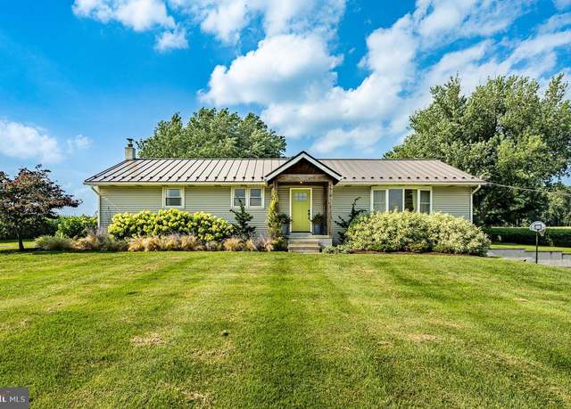 Property at 25 Freeman Rd, Cochranville, PA 19330, 4 beds, 2 baths