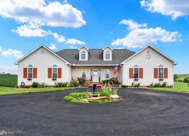 Property at 9593 Five Forks Rd #9, Waynesboro, PA 17268, 4 beds, 2.5 baths