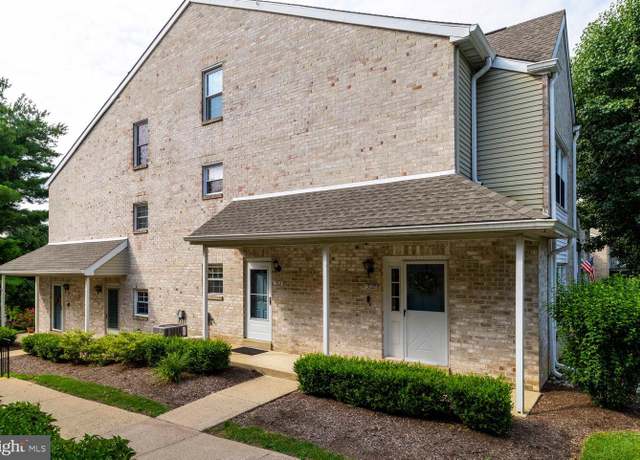 Property at 301 Glen Ln, Elkins Park, PA 19027, 2 beds, 2 baths