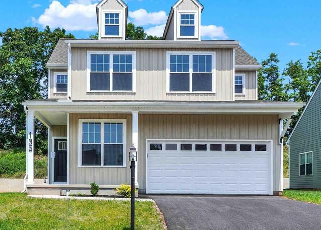 Property at 135 Eli Dr, York, PA 17404, 3 beds, 2.5 baths