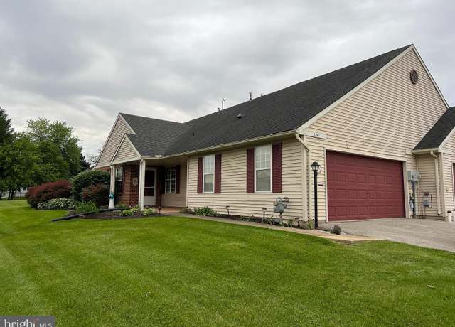 Property at 3261 Falcon Ln Unit 17A, Dover, PA 17315, 2 beds, 2 baths