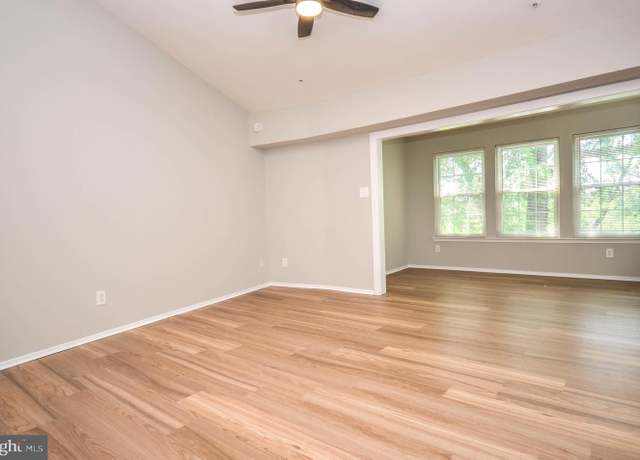 Property at 3313 Wyndham Cir #4209, Alexandria, VA 22302, 1 bed, 1 bath