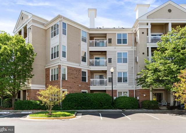 Property at 2204 Westcourt Ln #117, Herndon, VA 20170, 2 beds, 1 bath
