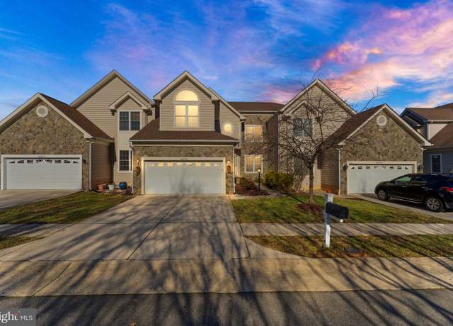 Property at 42450 Londontown Ter, Chantilly, VA 20152, 4 beds, 3.5 baths