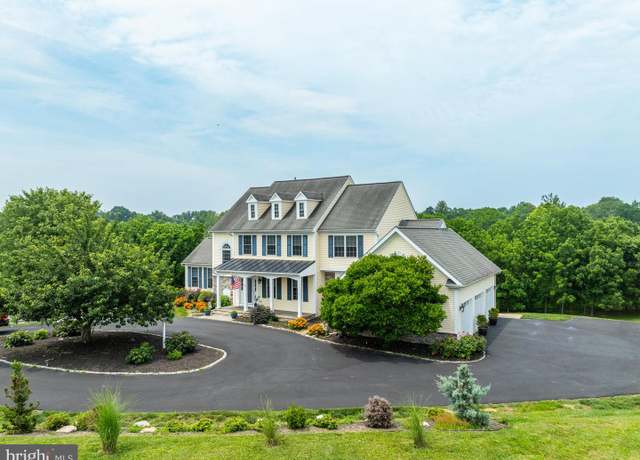 Property at 38172 Stone Eden Dr, Hamilton, VA 20158, 6 beds, 3.5 baths