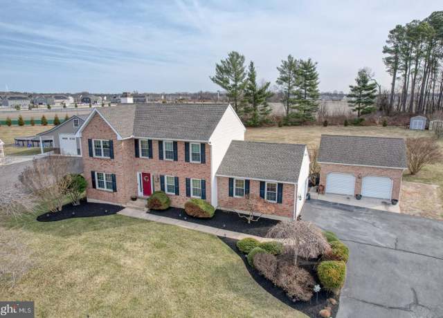 Property at 118 E Delaware Canal Ct, Middletown, DE 19709, 3 beds, 2.5 baths