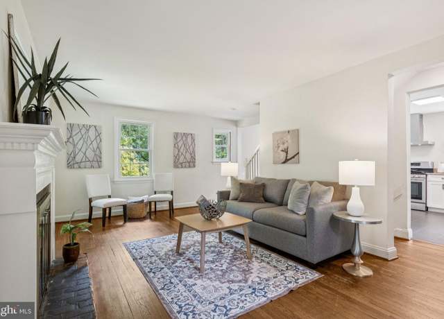 Property at 2908 Newcastle Ave, Silver Spring, MD 20910, 3 beds, 2.5 baths