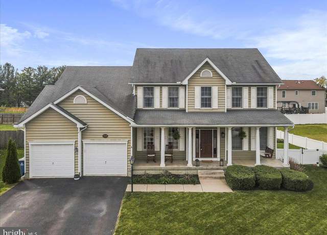 Property at 13518 Essex Dr, Hagerstown, MD 21742, 4 beds, 2.5 baths
