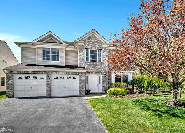 Property at 2 Greylynne Dr, Princeton, NJ 08540, 4 beds, 2.5 baths