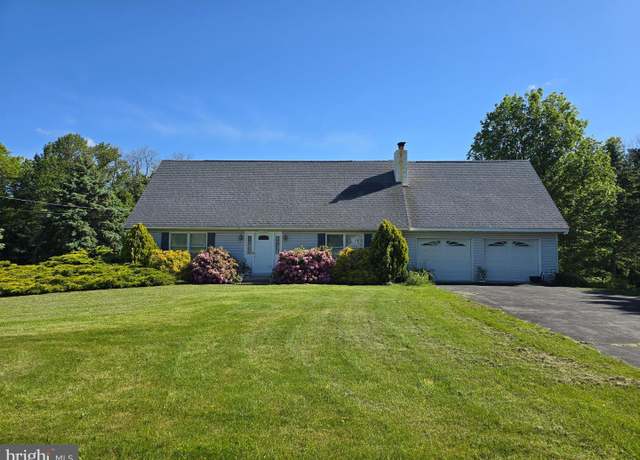 Property at 10743 South Mountain Rd, South Mountain, PA 17261, 2 beds, 2.5 baths