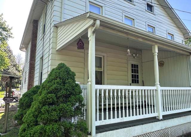 Property at 26 Pennhurst Rd, Royersford, PA 19468, 3 beds, 1.5 baths