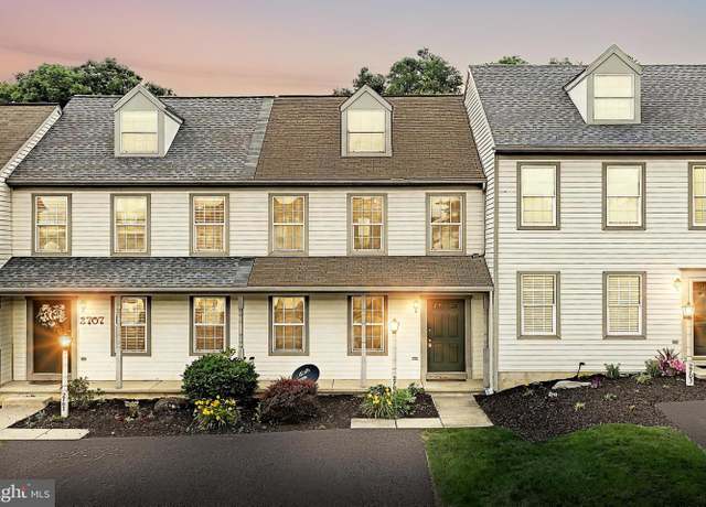 Property at 2705 Woodmont Dr, York, PA 17404, 2 beds, 1.5 baths