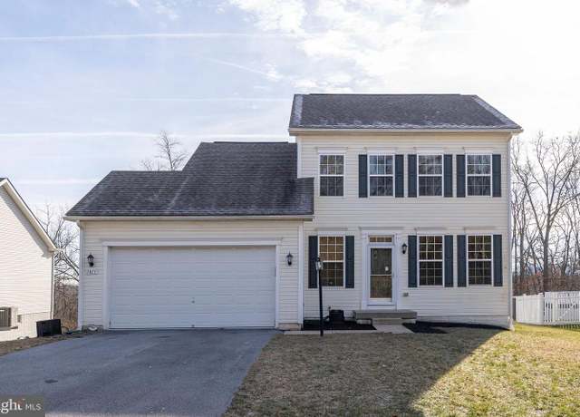 Property at 1011 W Masters Dr, Cross Junction, VA 22625, 3 beds, 2.5 baths