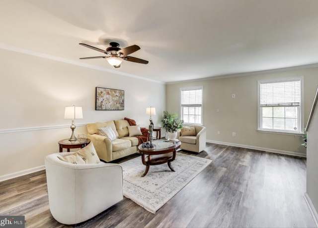 Property at 3077 Chinkapin Oak Ln, Woodbridge, VA 22191, 3 beds, 3.5 baths