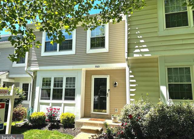 Property at 15323 Waters Edge Ct, Dumfries, VA 22025, 4 beds, 3.5 baths