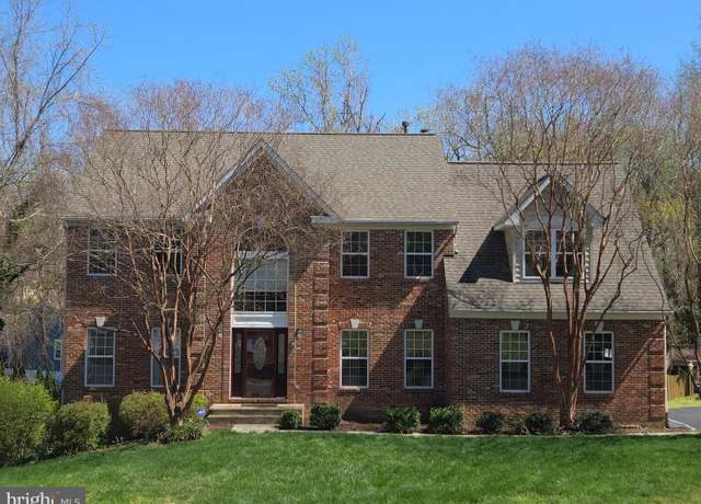 Property at 790 Winterberry Dr, Fredericksburg, VA 22405, 6 beds, 3.5 baths