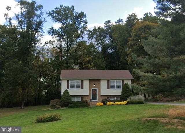 Property at 291 Needmore Rd, Martinsburg, WV 25403, 3 beds, 2 baths