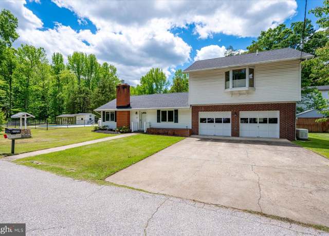 Property at 3372 Oak Dr, Edgewater, MD 21037, 4 beds, 2 baths