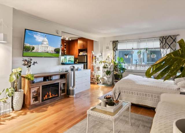 Property at 7333 New Hampshire Ave #800, Takoma Park, MD 20912, 1 bath