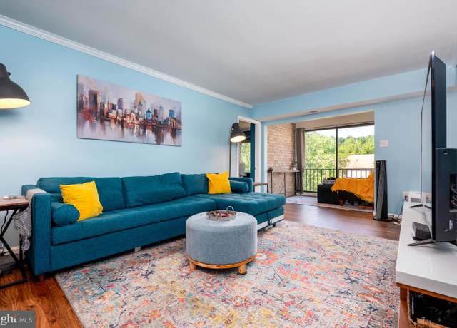 Property at 7708 Hanover Pkwy #303, Greenbelt, MD 20770, 2 beds, 2 baths