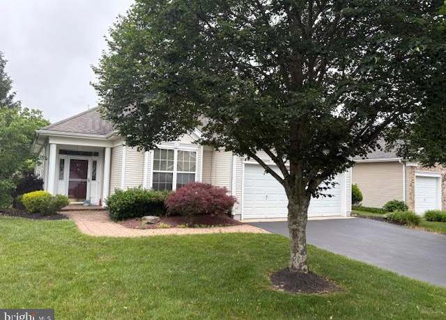 Property at 83 Huntington Dr, Jackson, NJ 08527, 2 beds, 2 baths