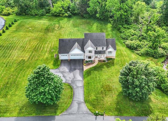 Property at 96 Gunhart Rd, Mohnton, PA 19540, 5 beds, 4 baths