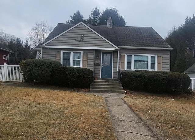 Property at 31 Penn Valley Dr, Yardley, PA 19067, 3 beds, 2.5 baths